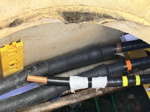 Medium-voltage termination example 1